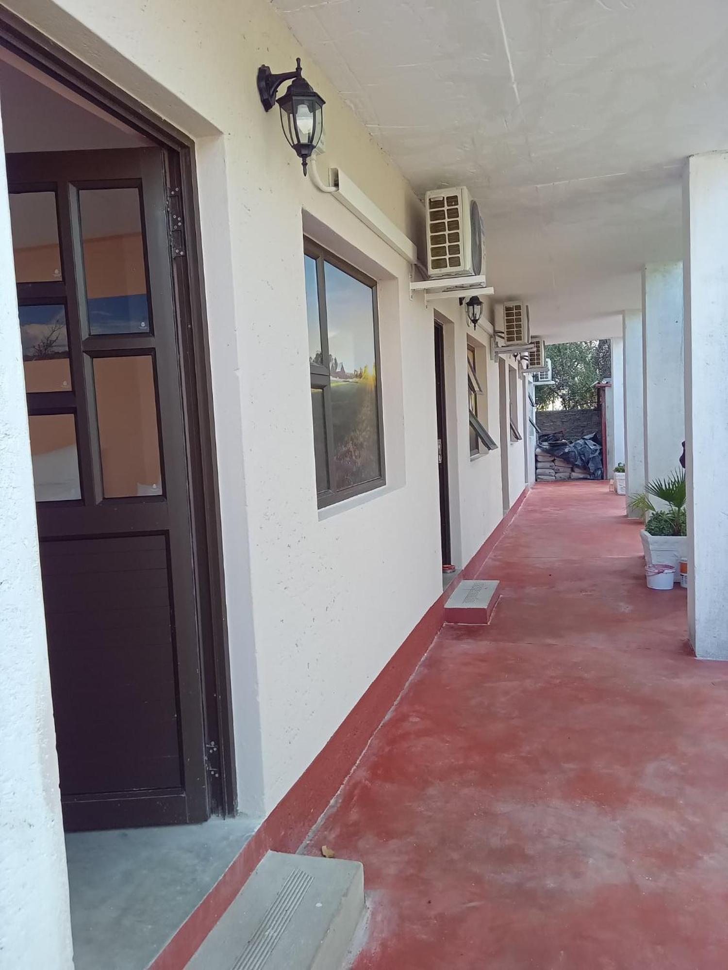 The Farmhouse Boutique Guesthouse And Beergarden Cc Outjo Exterior photo